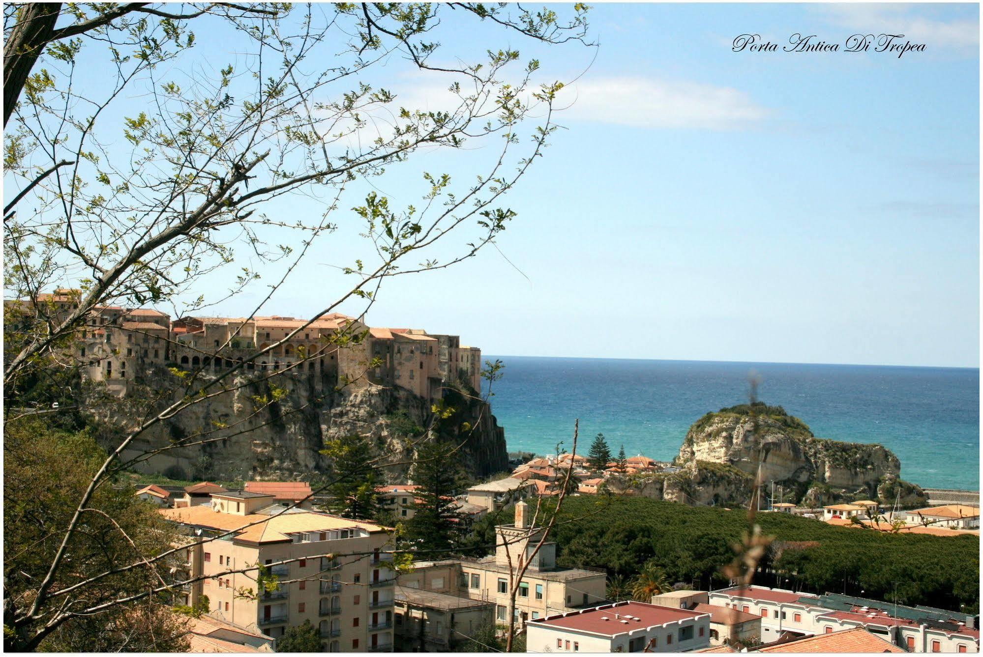 Appartamenti Porta Antica Di Tropea Exterior foto