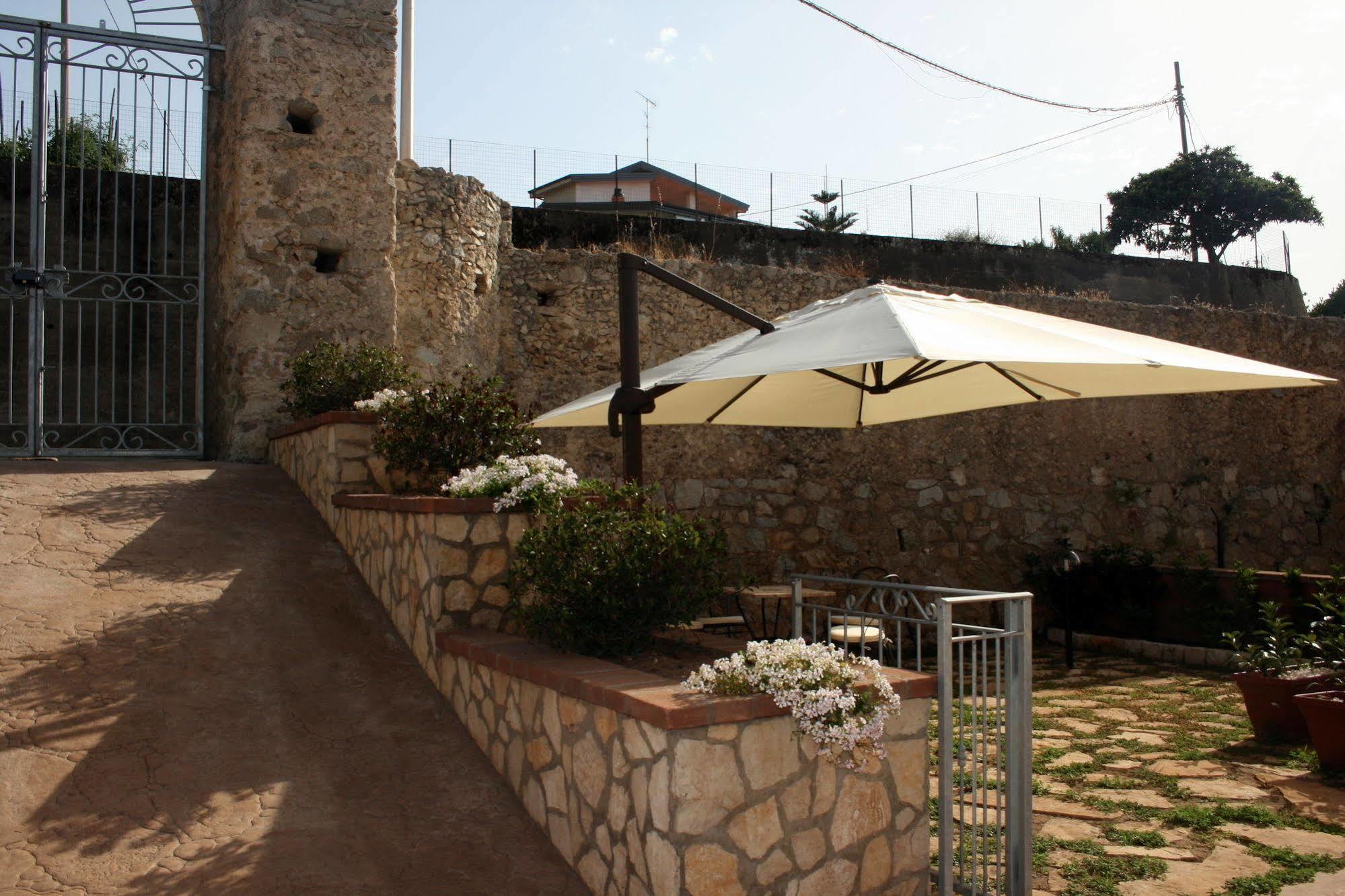 Appartamenti Porta Antica Di Tropea Exterior foto